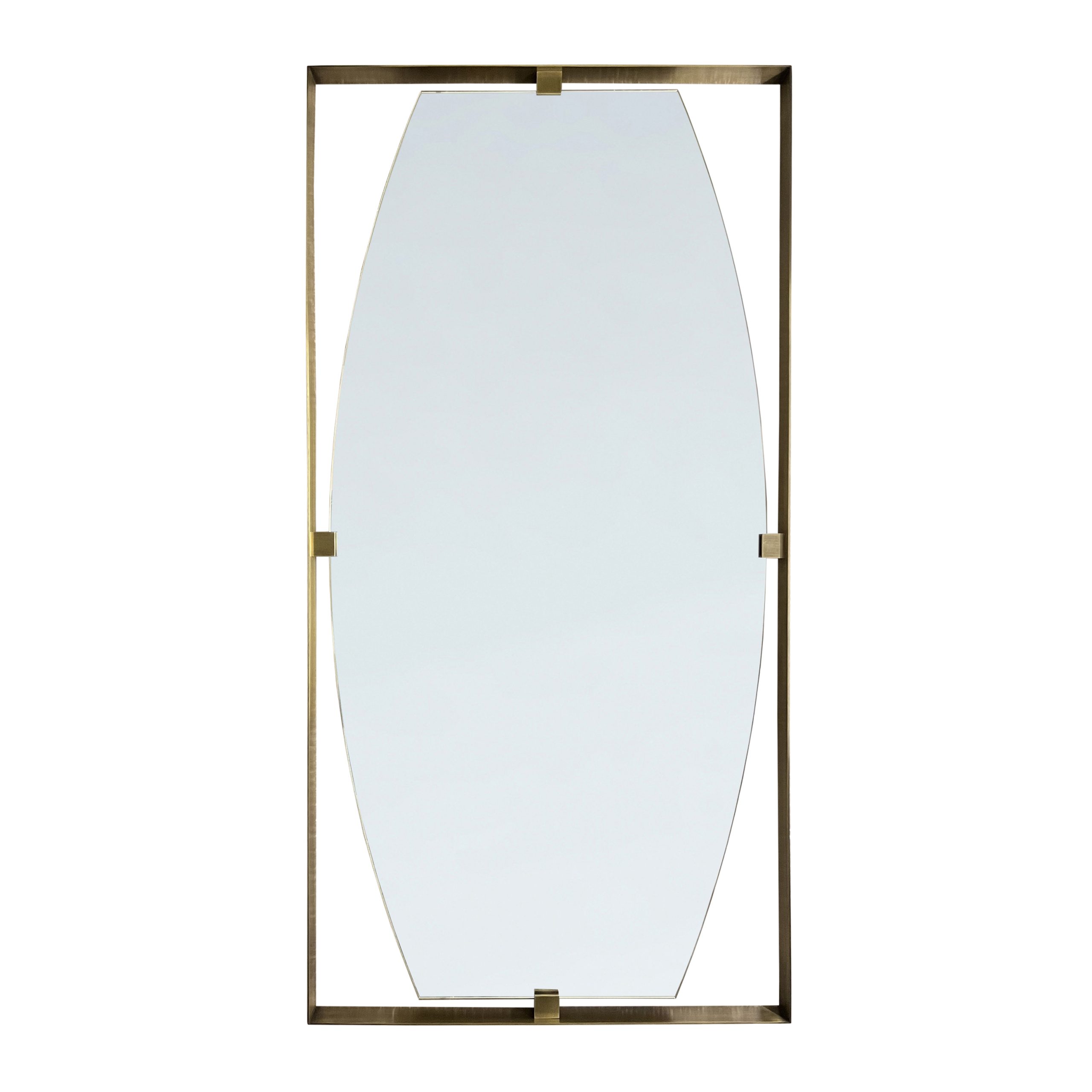 Овальное зеркало в раме в прямоугольной раме