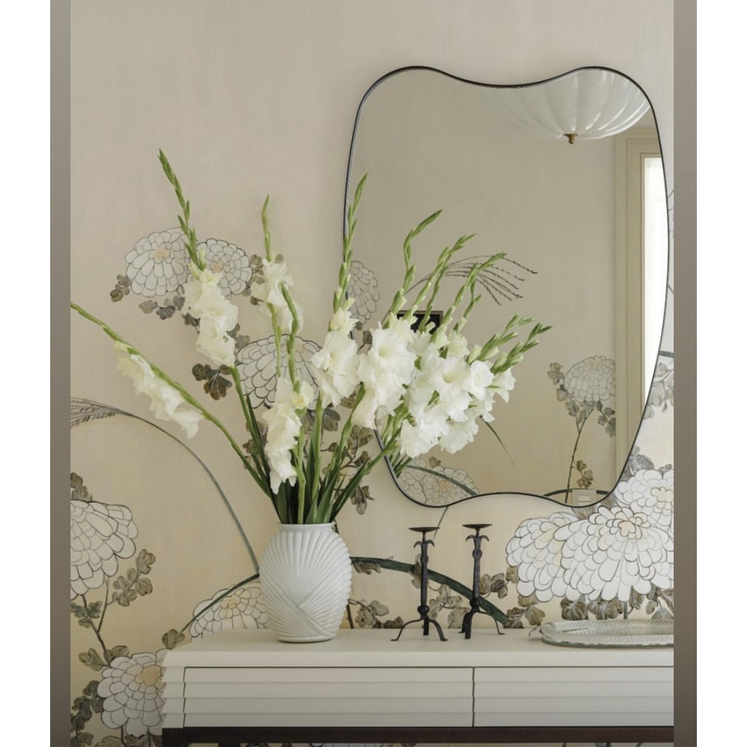 Зеркало в металлической раме Фигурное-12